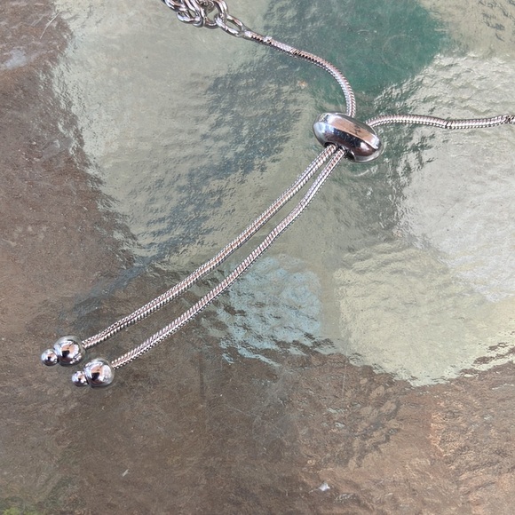 H initial Bracelet - Picture 4 of 4